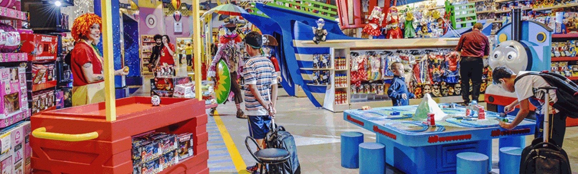 Auxiliar de loja, caixa, atendente, estoquista, operador e muito mais: essas são as vagas de emprego do Grupo Ri Happy neste sábado (06)