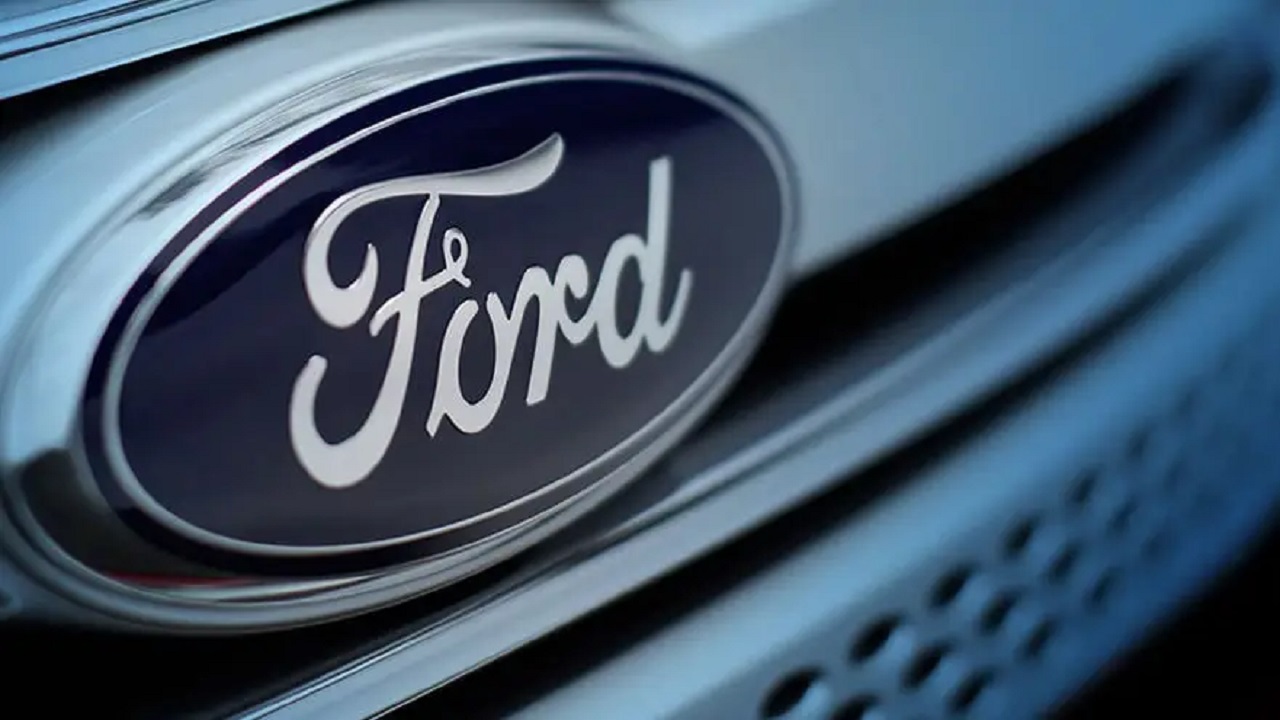 Multinacional fabricante de automóveis, Ford, anuncia corte de 3 mil empregos para investir em carros elétricos