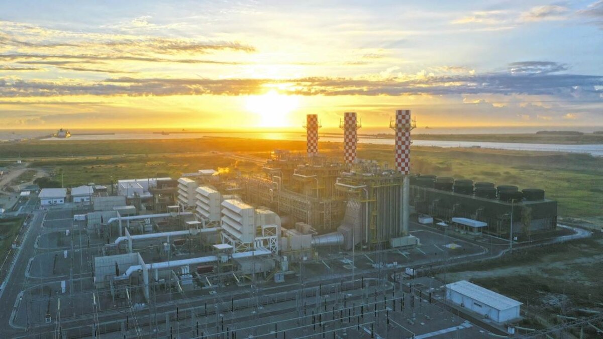 A Firjan divulgou o anuário de petróleo de 2022 e apontou uma série de projeções futuras para o mercado de óleo e gás natural no Rio de Janeiro, reforçando a posição de destaque na transição energética em razão da produção de petróleo de baixo carbono.