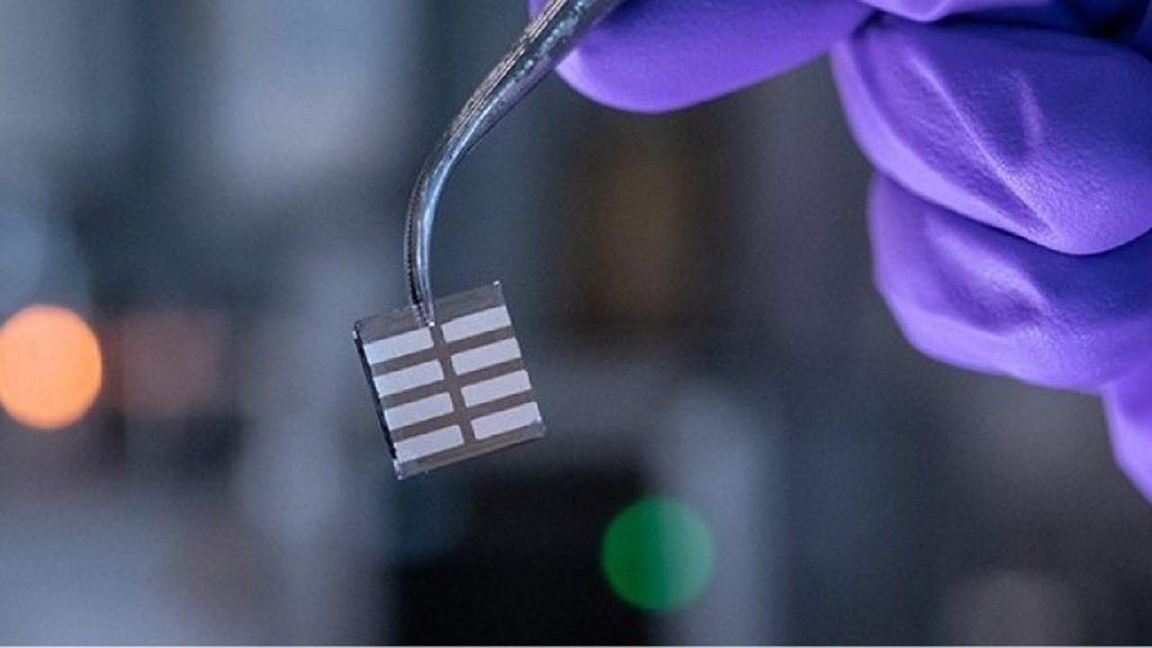 Cientistas desenvolvem nova célula solar 10.000 vezes menor que painéis solares capaz de revolucionar o mercado renovável