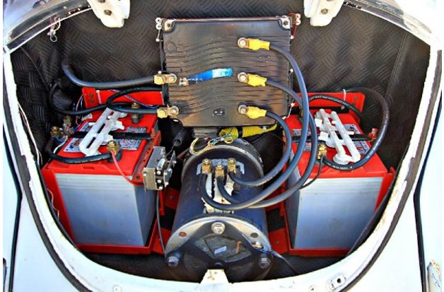 Engineer transforms Beetle into electric car capable of traveling 100 km for less than R$ 4.00