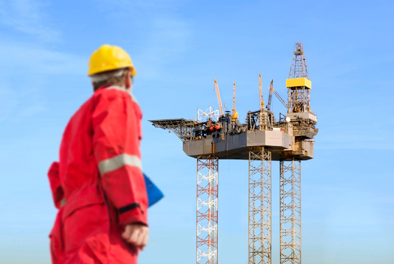 Engeman anuncia dezenas de vagas de emprego offshore para profissionais de Macaé, Pernambuco e Minas Gerais