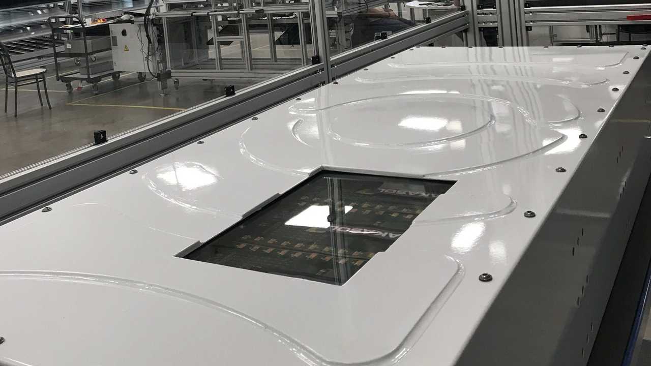 Brasil ganha nova fábrica para produção de baterias de carros elétricos