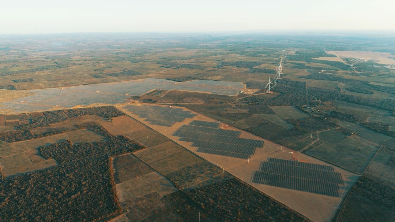 After a robust investment of R$ 840 million in solar energy, the park filled with photovoltaic panels begins operations in Piauí (PI)