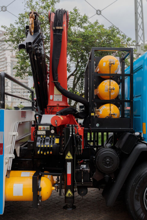 CNG Storage Cylinders of Comgás Truck / Disclosure