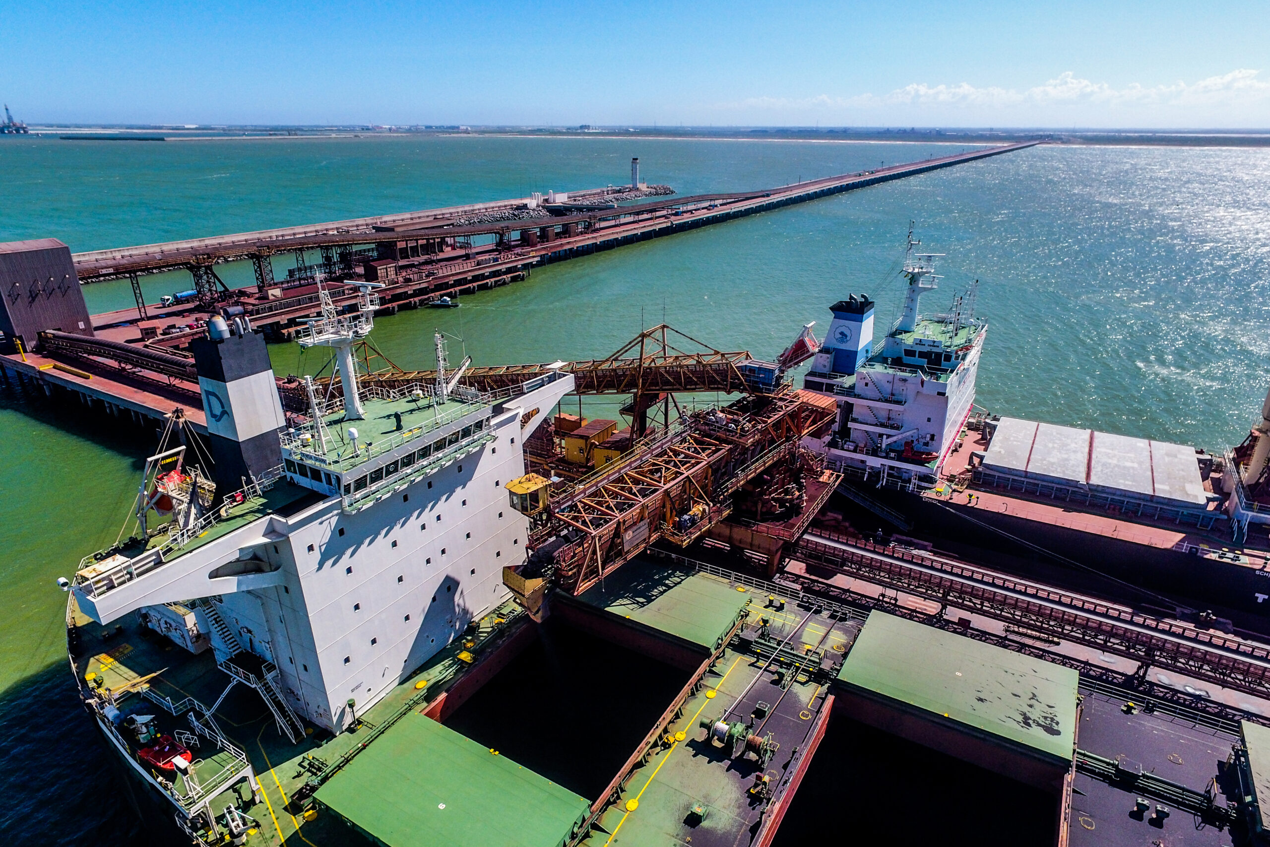 Porto do açu, siderúrgica, vale