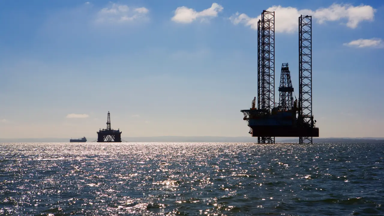 Produção de petróleo da Opep eleva para mais de 120 mil barris em dezembro, bem abaixo da média anual; Autoridades descobrem produção de petróleo da Opep ilegal na Nigéria