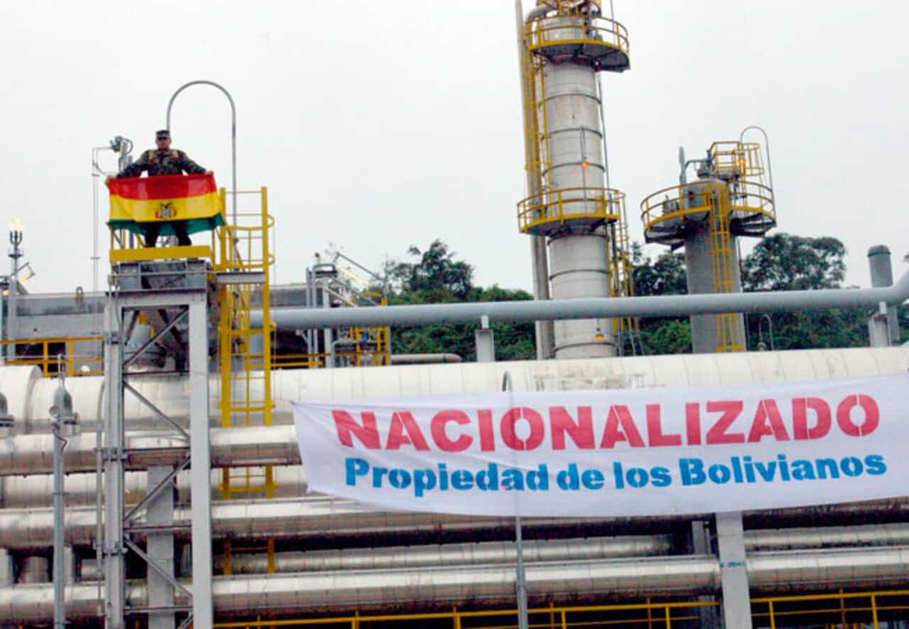 Especialistas afirmam que há grandes chances de o gás boliviano deixar de ser um produto de exportação devido à falta de investimento na área. O Brasil, que importa o combustível, seria fortemente afetado, por isso a Petrobras já está em busca de uma possível solução antes que o cenário se concretize.