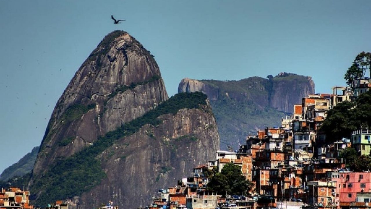 Afetando ainda mais a economia, os impostos no Brasil são considerados os piores no retorno para bem-estar de sua população, segundo o estudo feito pelo Instituto Brasileiro de Planejamento e Tributação (IBPT)