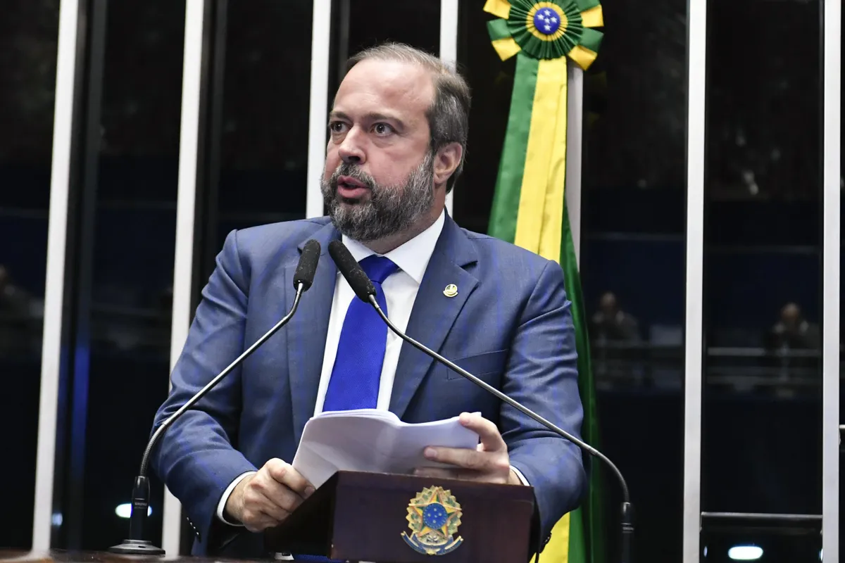 ministro de Minas e Energia