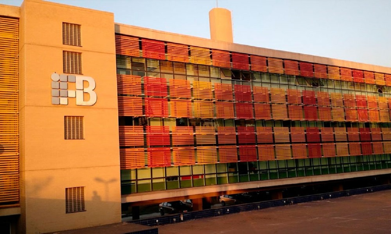 IFB abre mais de 500 vagas em cursos gratuitos nas áreas de auxiliar administrativo, inglês básico, espanhol (básico e intermediário), Libras (básico) e empreendedorismo