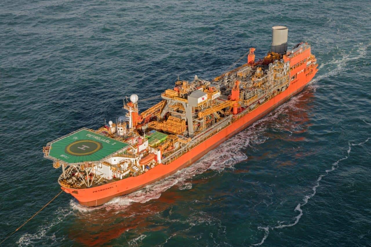 O poço perfurado pela companhia será ligado ao SPA conectado à plataforma FPSO Petrojarl I, na Bacia de Santos. A finalização da operação de perfuração do primeiro poço da nova campanha da Enauta no Campo de Atlanta marca mais um passo no projeto.