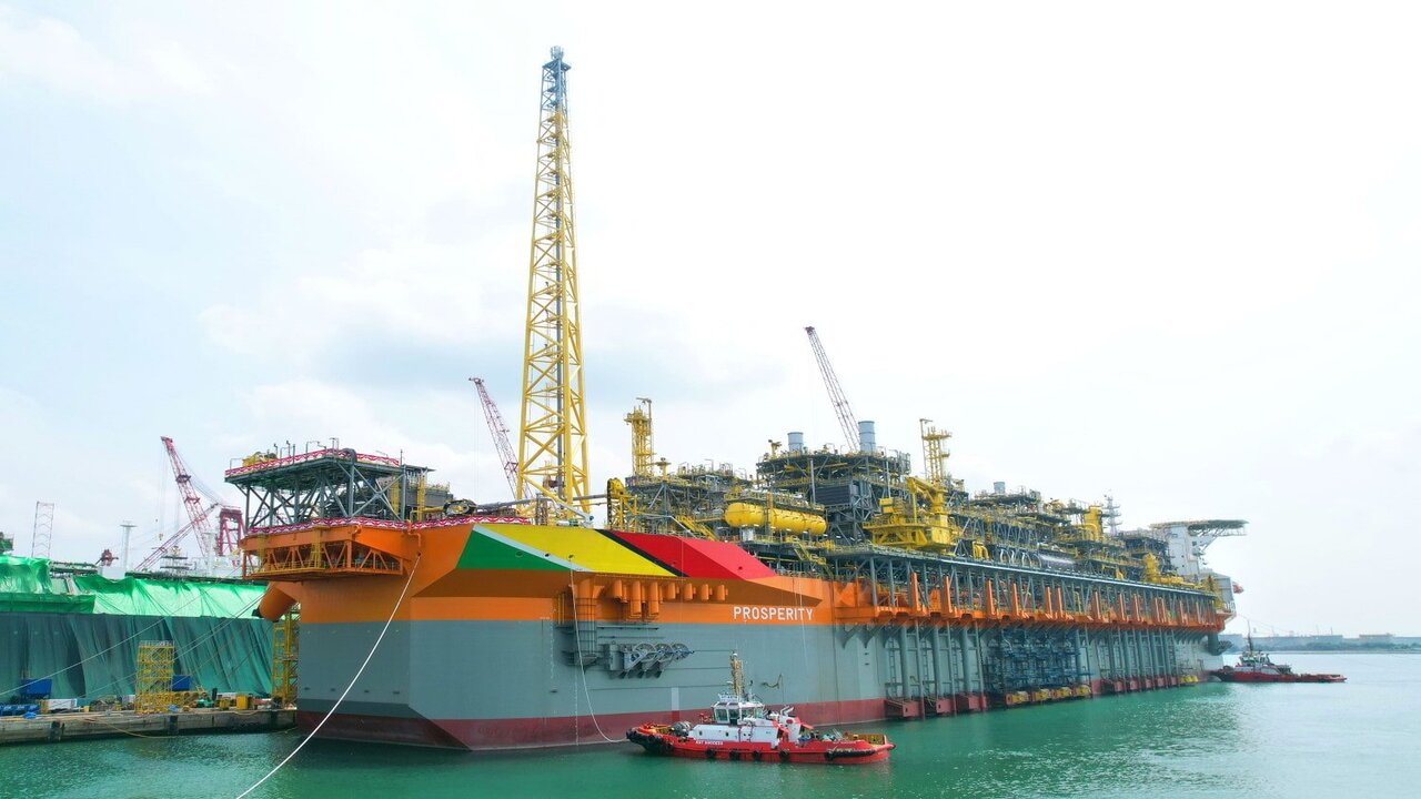 Em uma grande parceria para ambas as empresas, o FPSO Prosperity representa uma forte aquisição para a SBM Offshore. Com um bom desenvolvimento por parte da Keppel Offshore, que promete uma mega embarcação flutuante, bons resultados podem torná-la ainda mais visível para o resto do mundo.