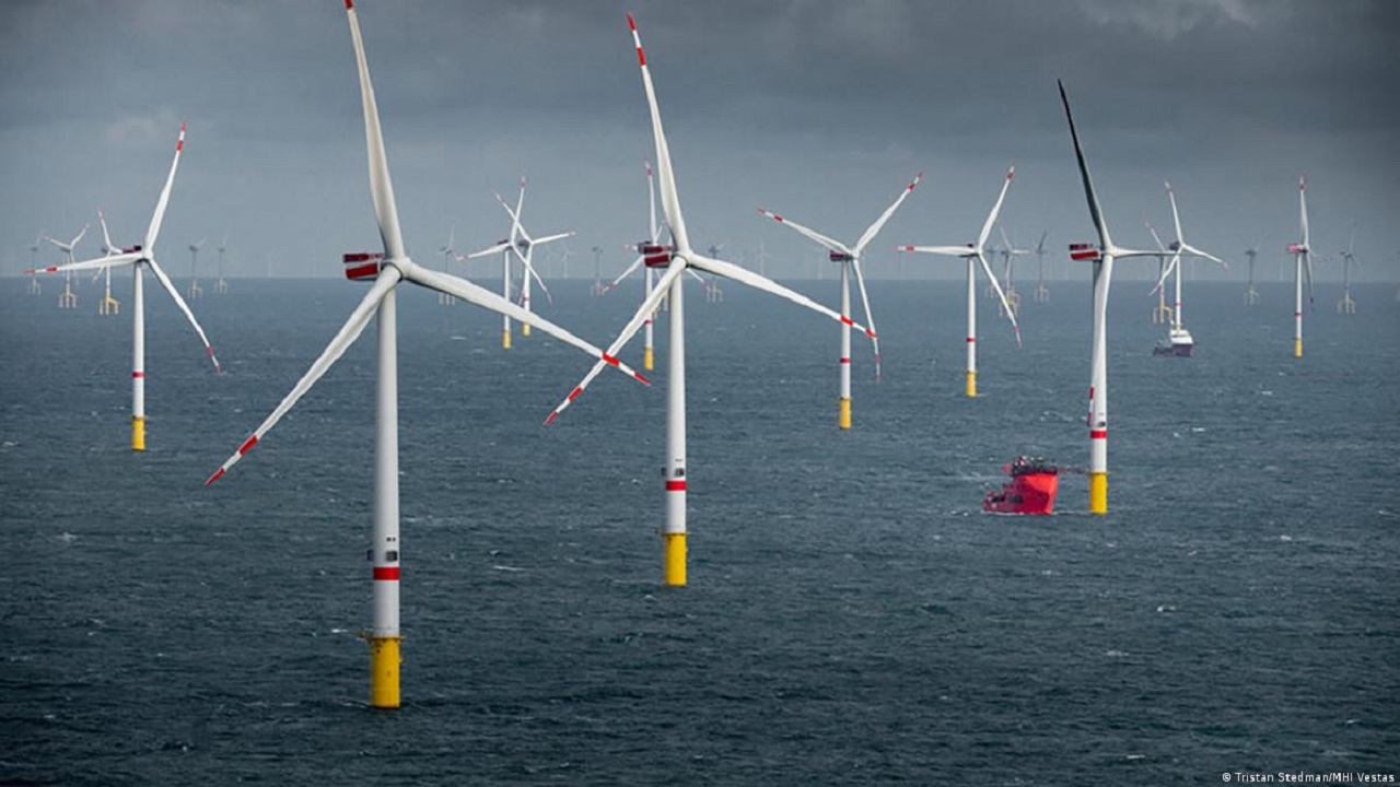 Petrobras anuncia investimento de até R$ 271 bilhões em energia eólica offshore na costa brasileira, abrindo novas oportunidades de emprego 