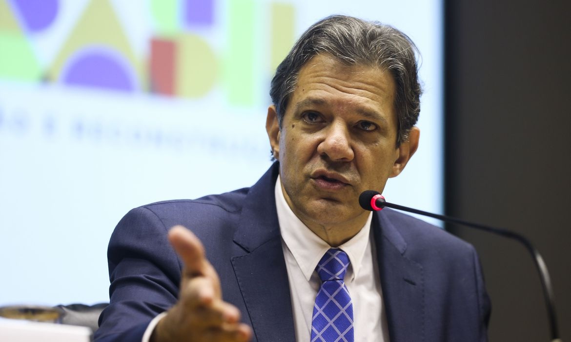 O objetivo de Fernando Haddad é compensar as perdas com a nova tabela do Imposto de Renda no Brasil. Sob o sinal verde do Governo Lula, a Fazenda aplicará a tributação devida aos jogos de aposta no Brasil.