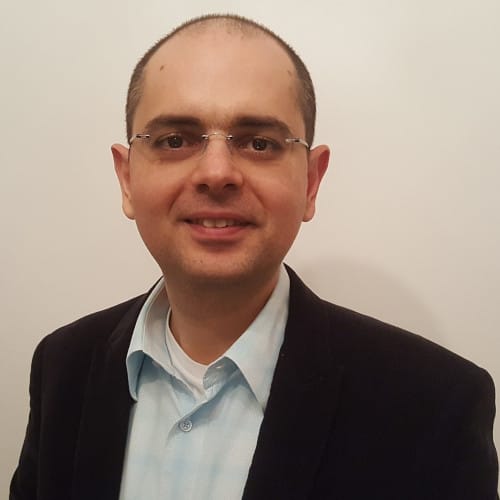 Professor Eduardo Tannuri full professor in the Department of Mechatronic Engineering at USP's Polytechnic School and coordinator of the Numerical Testing Tank Simulation Center (TPN-USP)