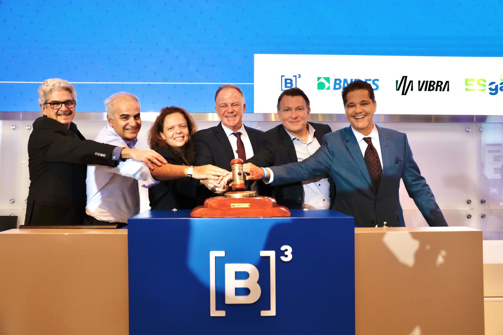 O leilão de privatização aconteceu no fim da última semana na Bolsa de Valores do Brasil, a B3. A venda da distribuidora ES Gás para a Energisa marca um avanço nas operações da companhia para o ano de 2023.