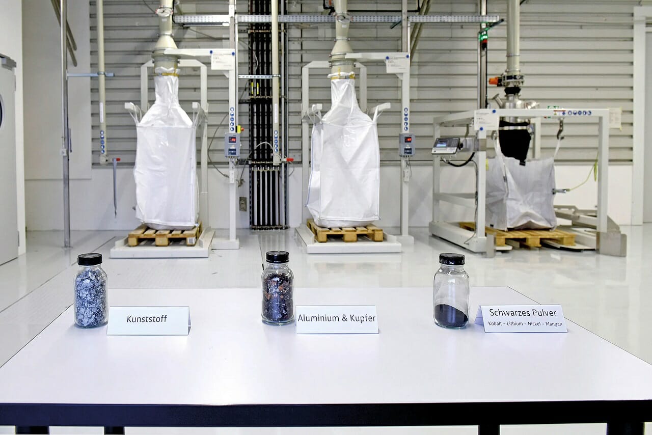 Tecnologia da NASA revoluciona baterias e cria modelo com vida útil de 30 anos