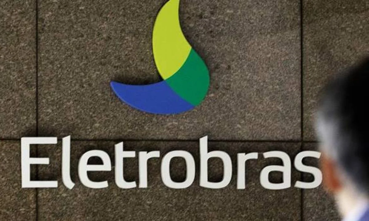 A AGU do Governo Federal já está com a ação de inconstitucionalidade produzida e deve entregar ao STF nos próximos dias. O objetivo é contestar o projeto de privatização da Eletrobras, iniciado no Governo Bolsonaro.