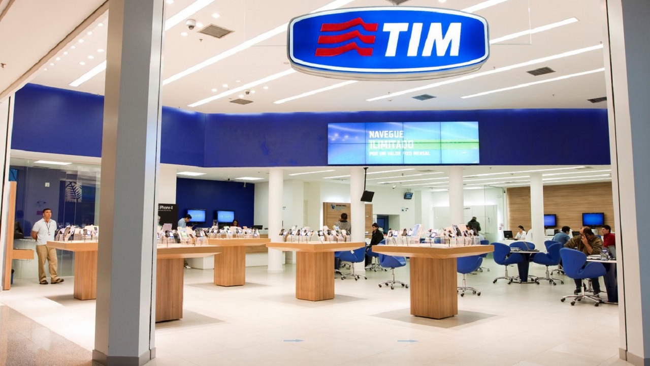 Quer trabalhar na TIM? Empresa anuncia processo seletivo com centenas de vagas de emprego em várias cidades