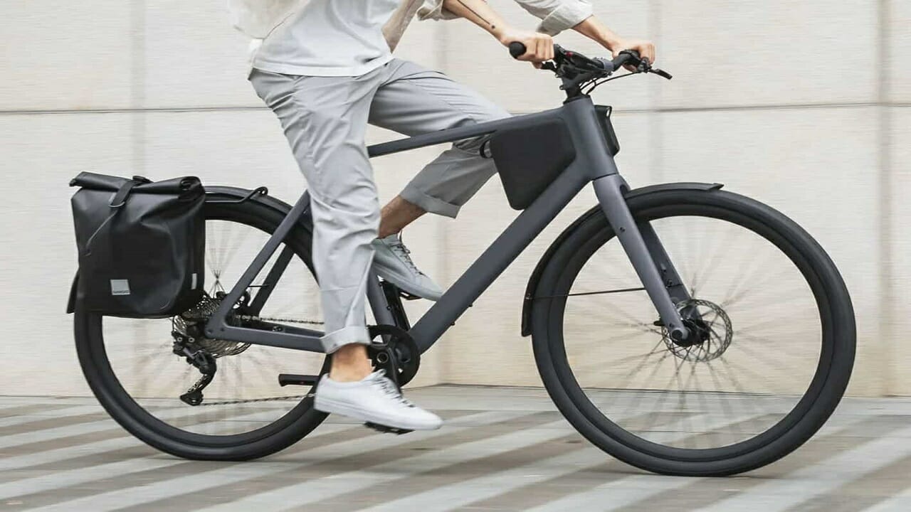 Empresa lança bicicleta elétrica barata com tecnologia de última geração que funciona sem motor