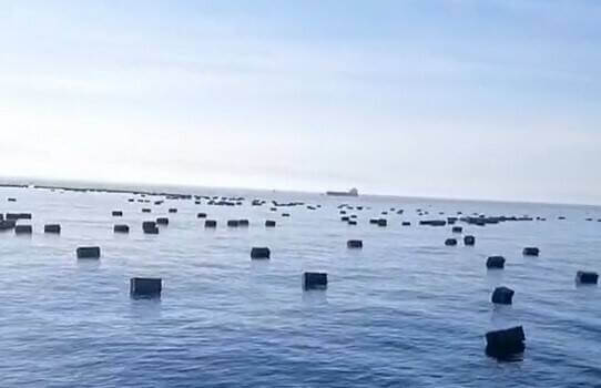 Containers from the Angel ship scattered near the port of Taiwan