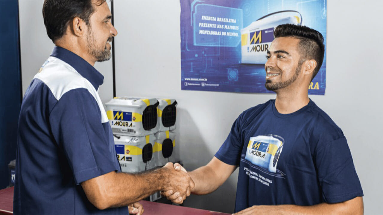 URGENTE! REDE MOURA abre processo seletivo no Brasil com 147 vagas de emprego inclusive para pessoas sem experiência