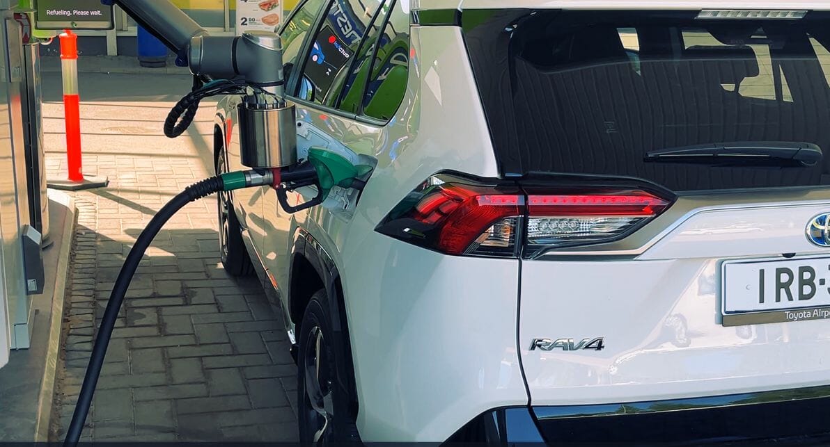 Empresas de tecnologia inovam com robôs manobristas e frentistas, automação ganha espaço no mercado