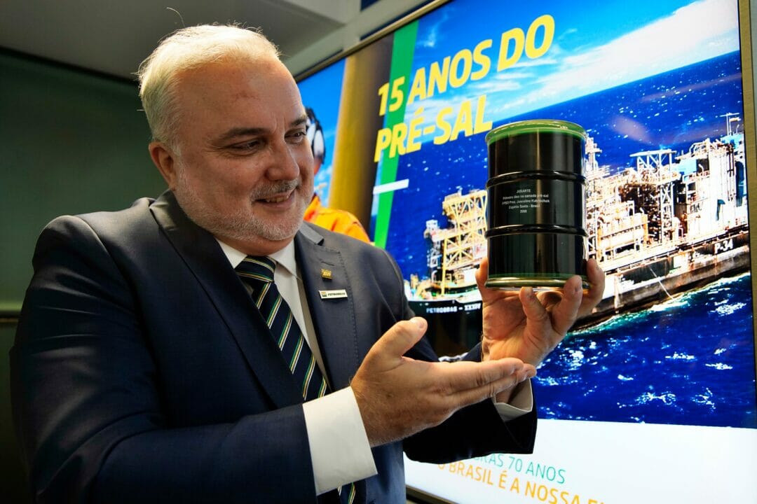 petrobras - petróleo - produção - extração - operação - preço - pré-sal - bacia de santos - bacia de campos - emprego - offshore - energia - refino - Brent -