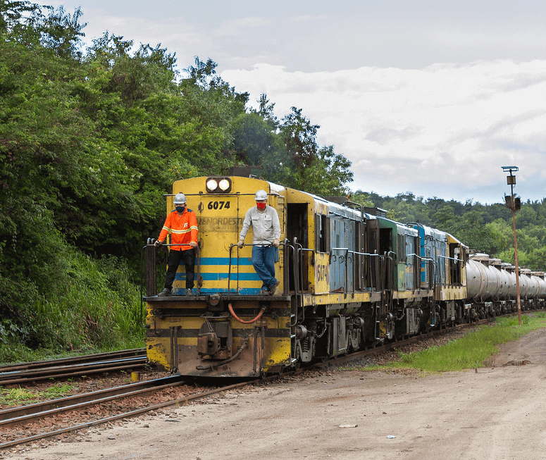 Ferrovia Transnordestina.