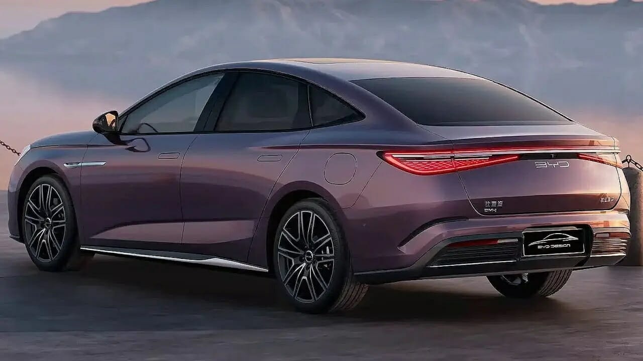 BYD Seal chega ao mercado com até 1300 km de autonomia, motor 1.5 aspirado e valor equivalente a R$ 117.500