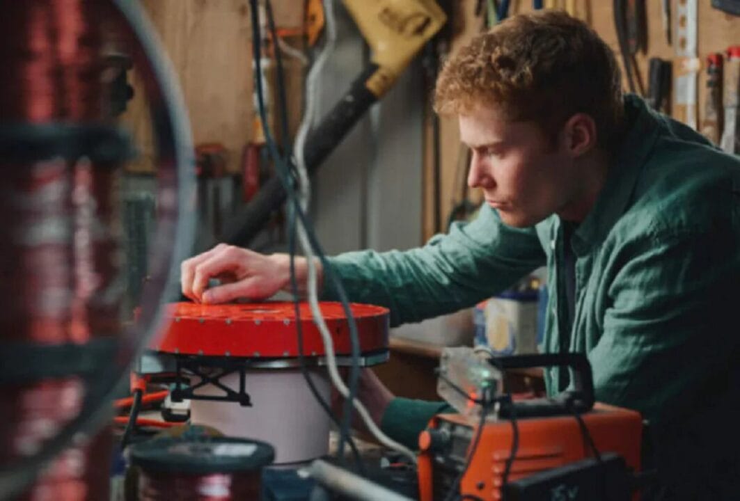 Chega de gasolina! Kit de R$ 15,9 mil promete transformar seu carro a combustão em híbrido