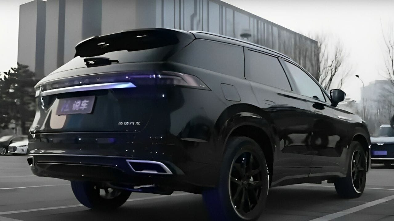 Chery lança novo SUV Tiggo 9 com ousadia: Promete 'assustar' concorrência com preços agressivos, briga intensa com BYD e Jeep