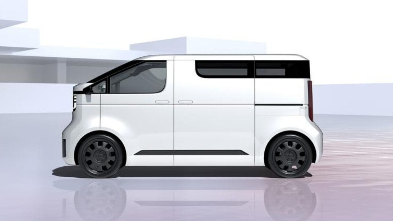 Toyota reveals KAYOIBAKO and other electrified models at the Japan Mobility Show 2023: an innovative step towards personalized mobility
