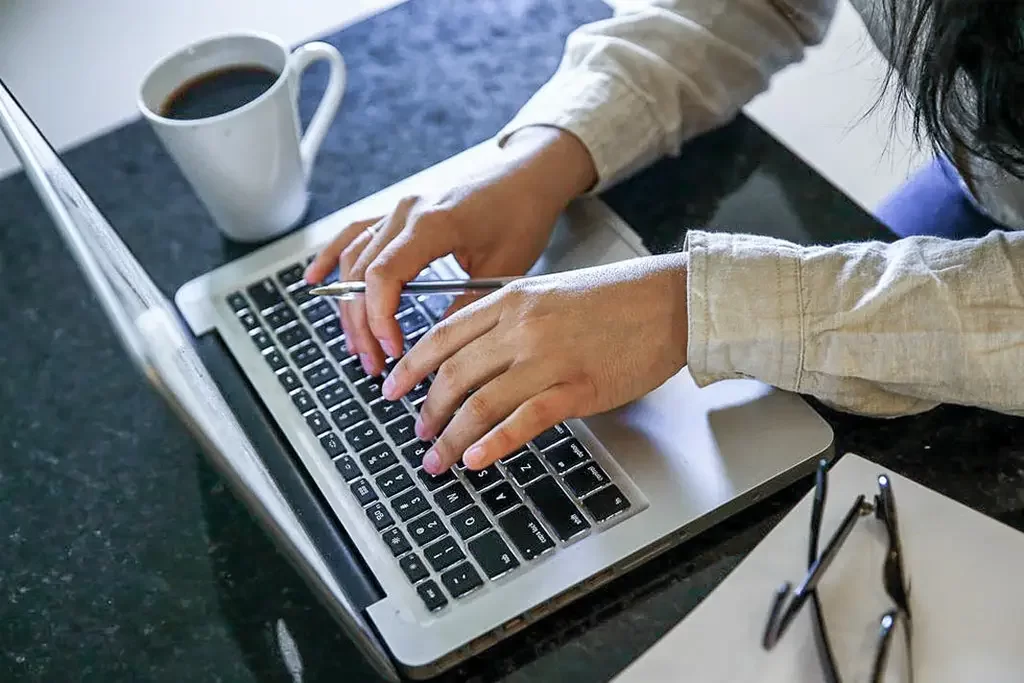 home office, vagas, farmacêutica