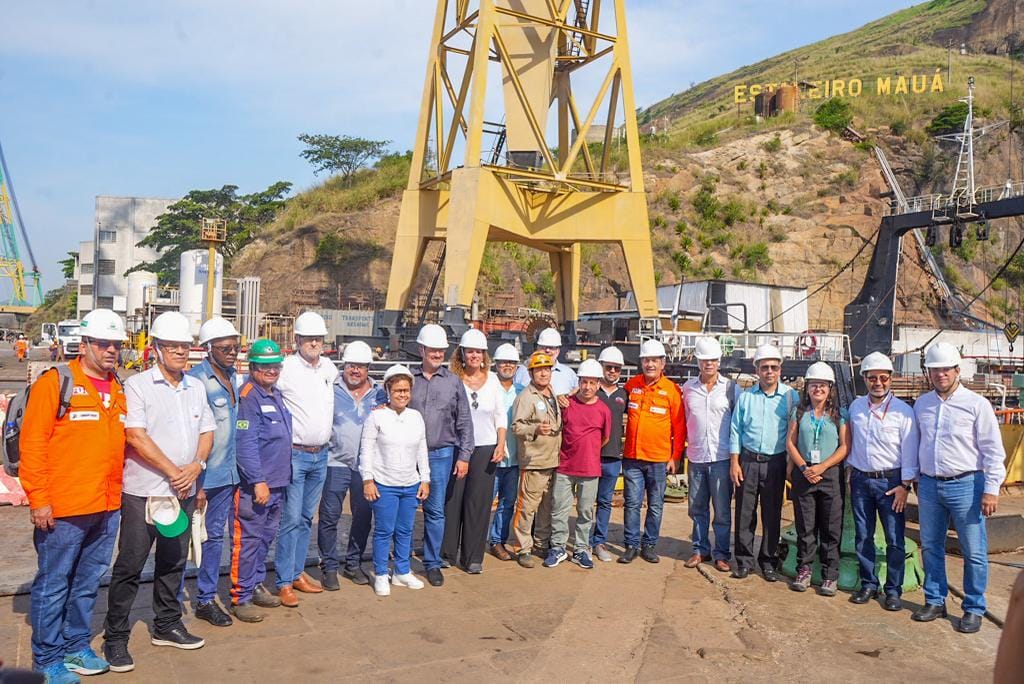 ESTALEIROS RENAVE E MAUÁ NO RIO DE JANEIRO