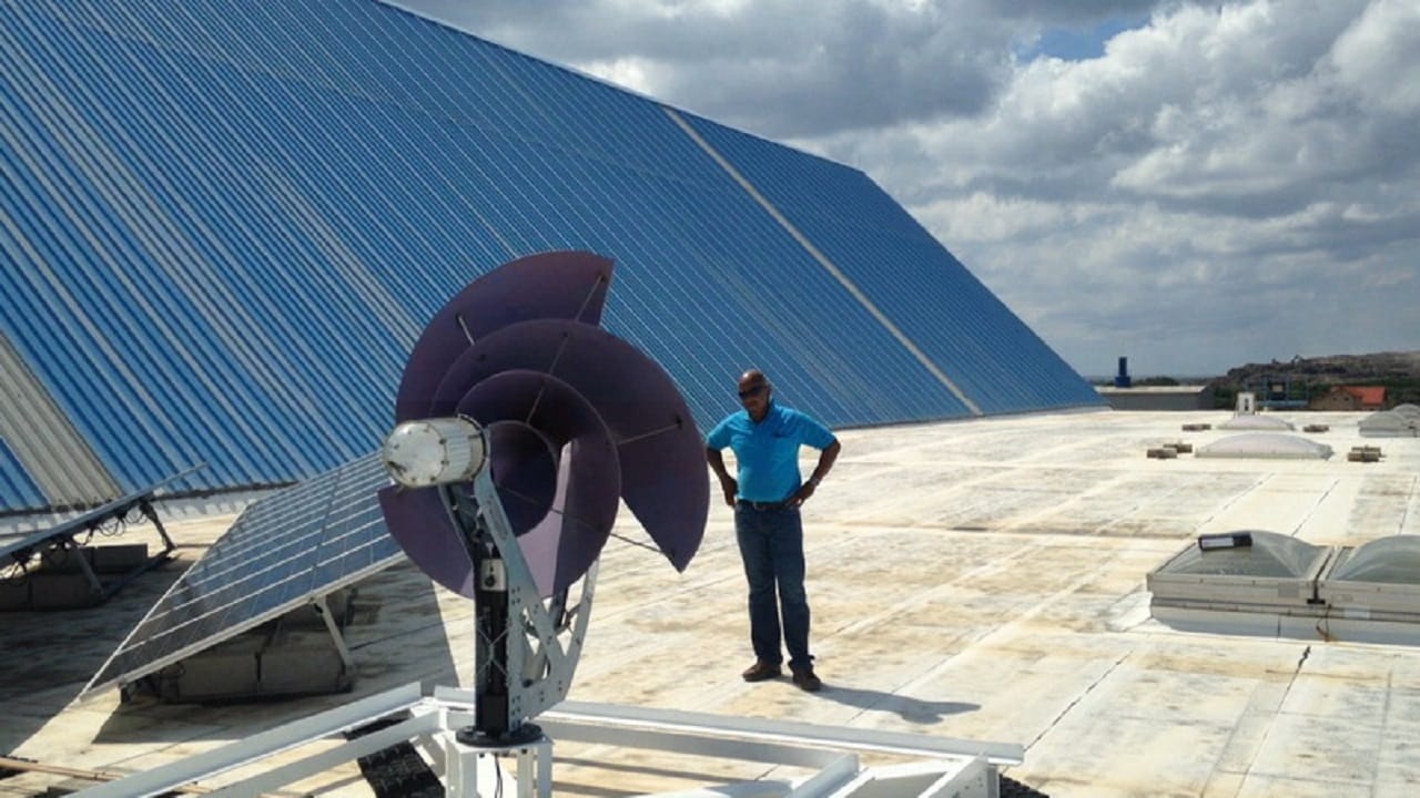 Nova turbina eólica caseira bate recordes de eficiência e ofusca painéis solares 