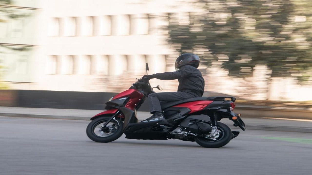 Yamaha lança nova scooter SUPER econômica que faz até 55 km com apenas 1 litro