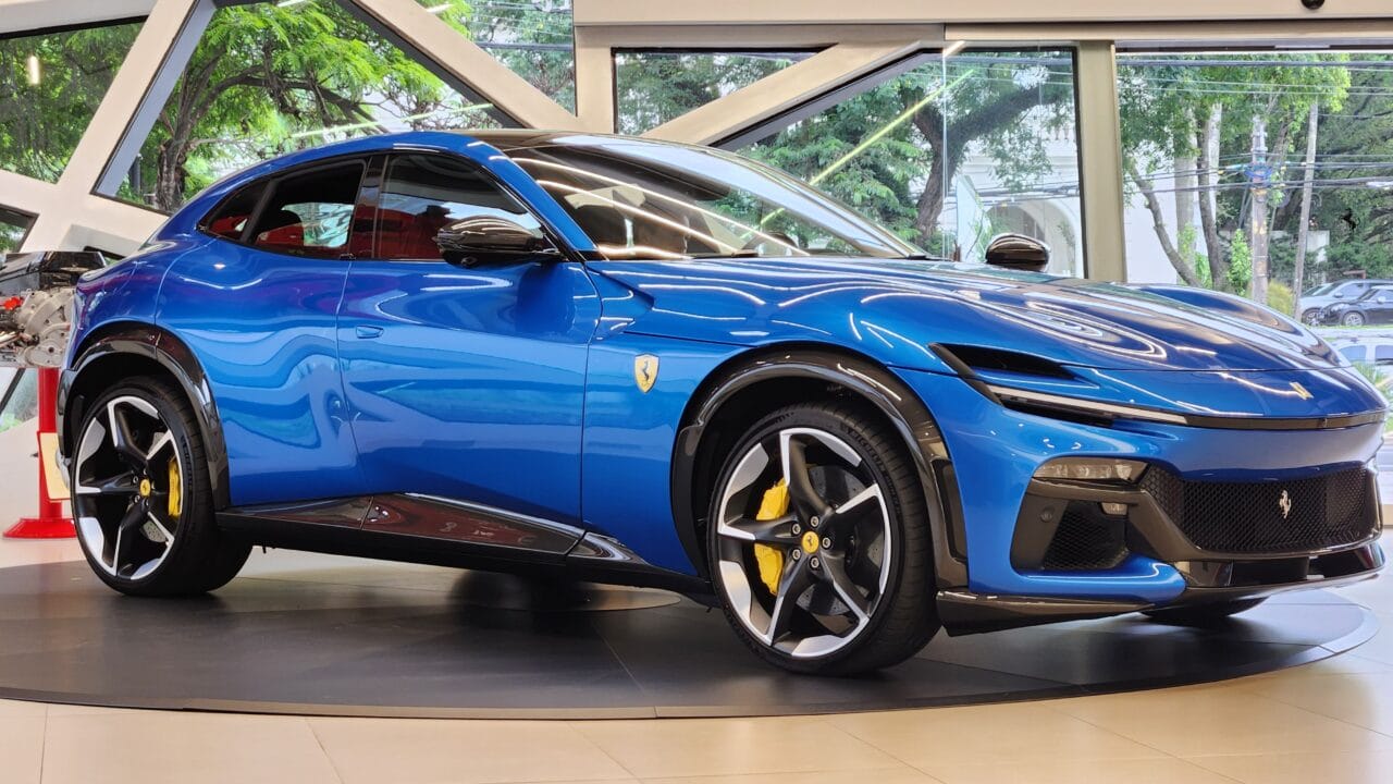 Ferrari Purosangue, Brasil, crossover, modelo, motor, V12, design, aerodinâmica, traseira, conforto, luxo, tecnologia, Mercedes-AMG EQS, multimídia, preço