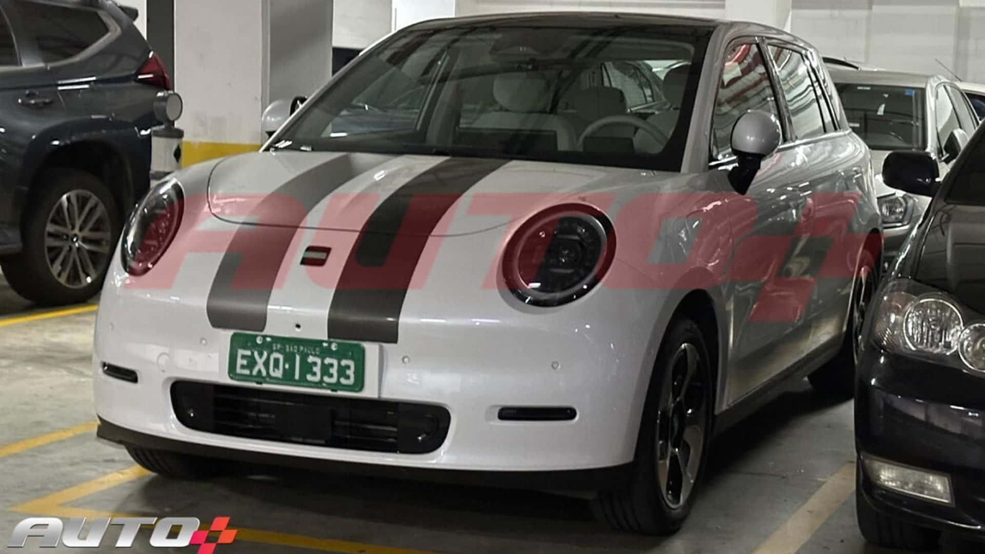 Carro elétrico, JAC, Yiwei 3, China, testes, Brasil, veículo elétrico, plataforma dedicada, autonomia, mercado, GWM Ora 03, BYD Dolphin, submarca, modelo baseado.