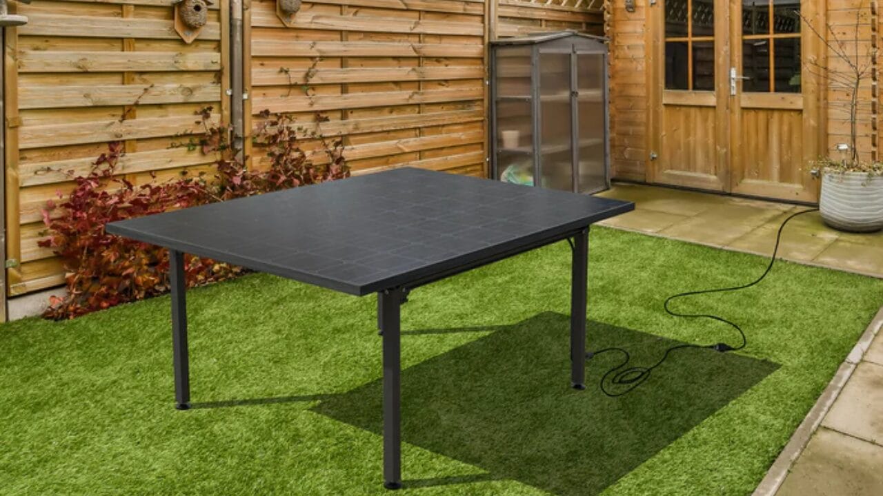 Após comprar a Mesa Solar da Technaxx, você terá um equipamento 2 em 1 em sua casa. Funciona como mesa convencional e também gera energia renovável.