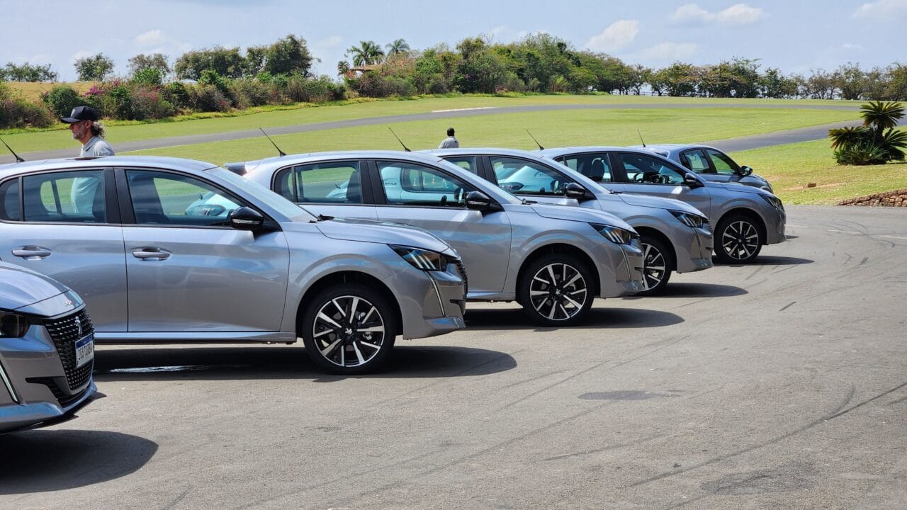 hatches, Brasil, 0km, carros, Volkswagen Polo, Chevrolet Onix, Fiat Argo, Honda Fit, Toyota Yaris, Peugeot 208, Citroën C3, Hyundai HB20, Ford Focus, Audi A3, Tabela Fipe, motor 1.0, motor 1.3, motor 1.4, motor 1.5, motor 2.0, câmbio manual, câmbio automático, câmbio CVT, preços, e-commerce.