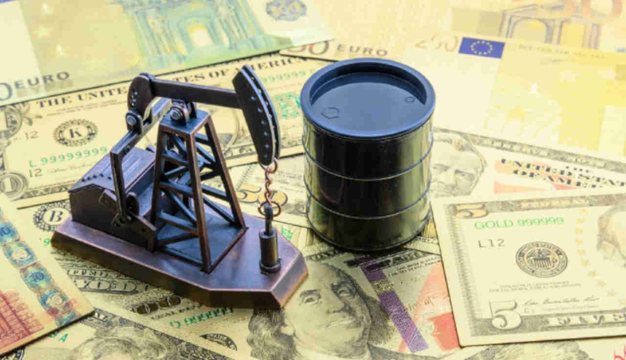 investidores, demanda fraca, petróleo, valor, cotações, Opep+, produção, cortes, fechamento, dividendos, volatilidade, analista, commodities, mercado, dólar.