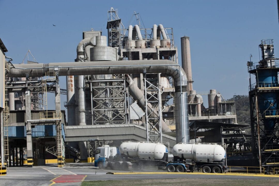 empresa de construção, empresa de construção, parque, acordo, diretor global, indústria, sociedade, planeta, Atlas Renewable Energy, Energia solar fotovoltaica, Minas Gerais, PPA, Votorantim Cimentos