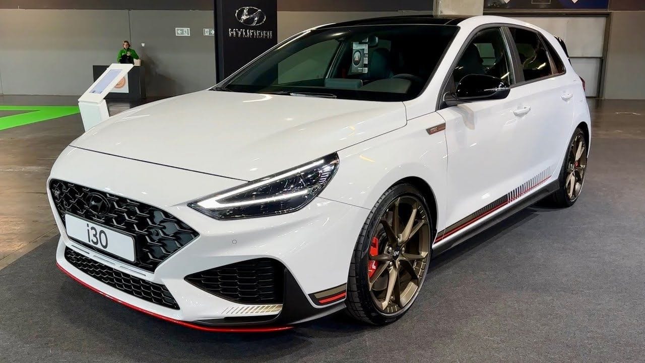O retorno de um modelo adorado pelos brasileiros, conheça o novo Hyundai i30, agora mais esportivo do que nunca