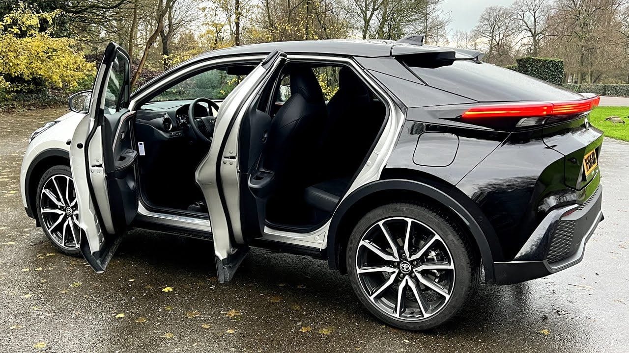 Toyota C-HR é híbrido em 2024 o renascimento do ícone em forma de SUV coupé