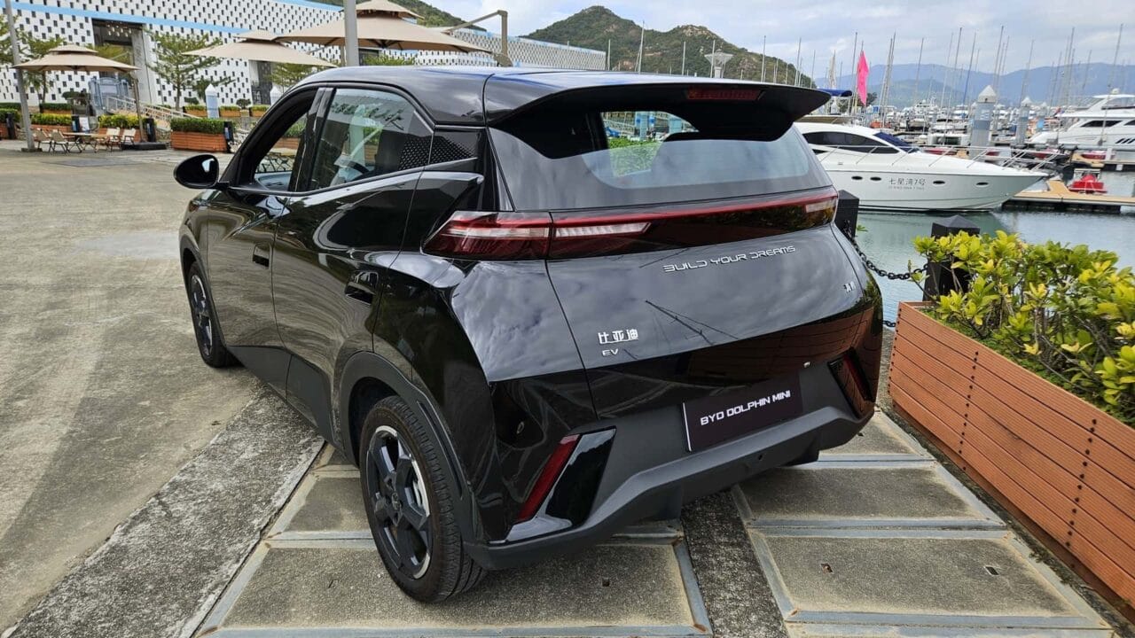 Rear part of the BYD Dolphin electric vehicle. (Image: reproduction)