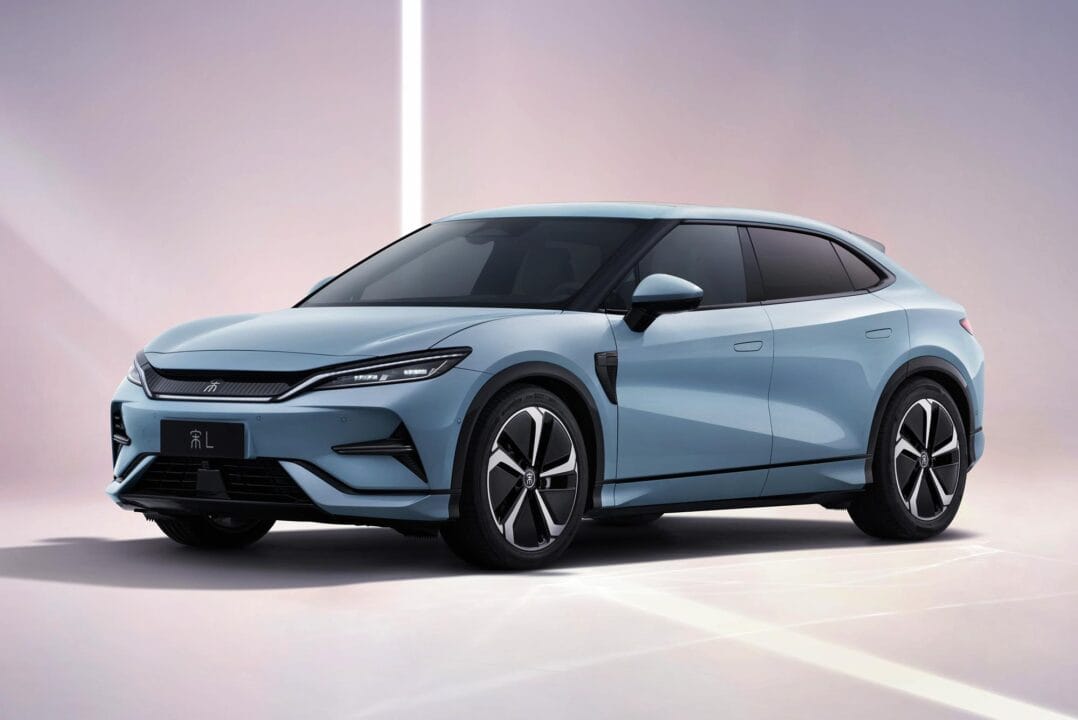 crossover elétrico, veículo elétrico híbrido, veículo de tecnologia avançada