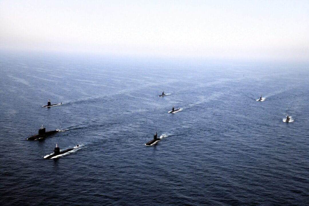 Indian Navy With Operation Bharat - Pirates Driven Out And Ships Filled With Goods Are Recovered