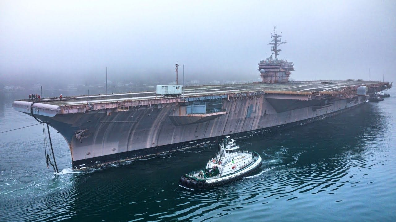 Kitty Hawk: histórico porta-aviões dos EUA foi vendido por 0,05 reais, marcando o fim de uma era de gigantes navais movidos a combustível fóssil